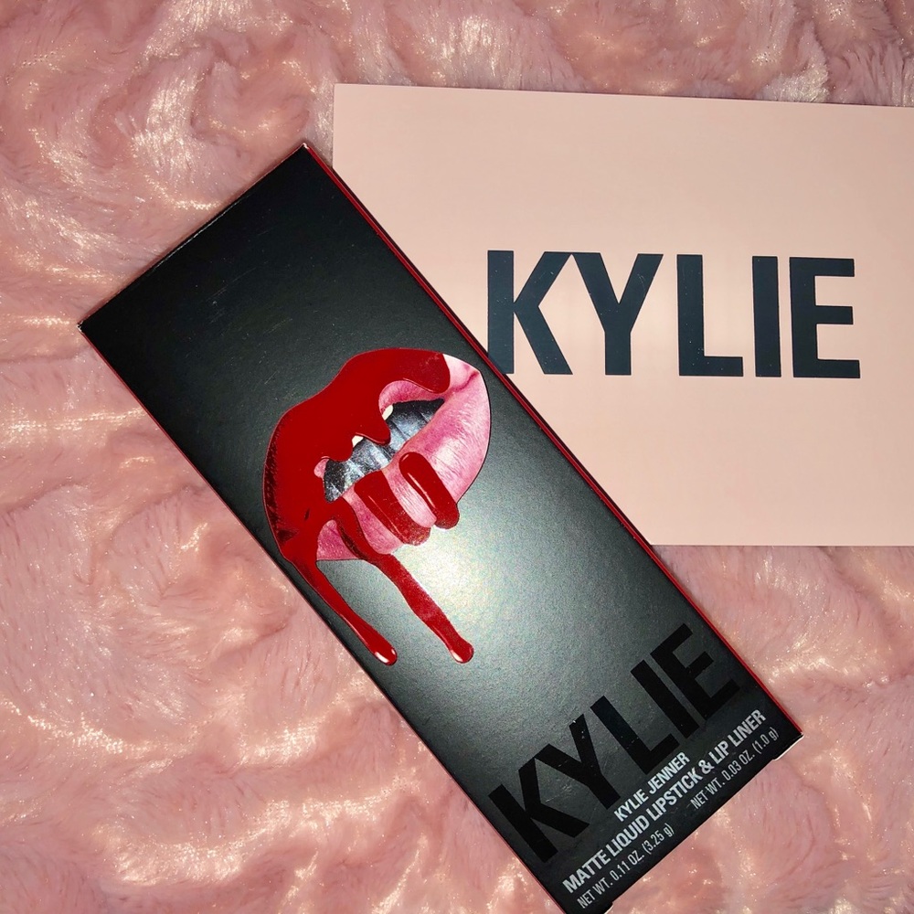 Kylie Cosmetics Victoria Matte Lip Kit